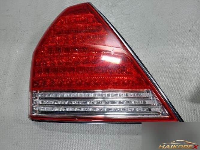 Hyundai Equus 2007 — комбинированный фонарь задний левый (водительский)