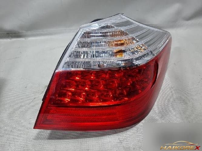 Hyundai Genesis 2008 — комбинированный фонарь задний правый (пассажирский) 1