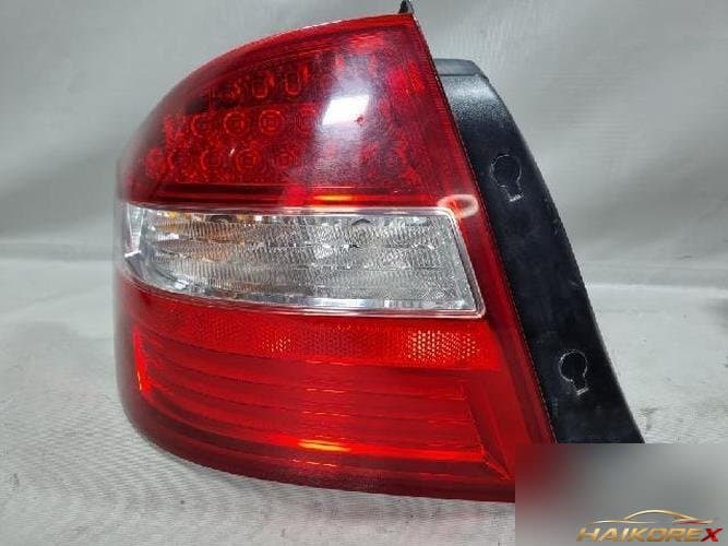SsangYong Chairman 2010 — комбинированный фонарь задний левый
