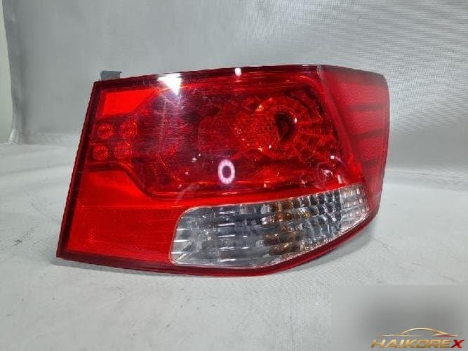 Kia Forte 2013 — комбинированный задний фонарь правый (пассажирский) 1
