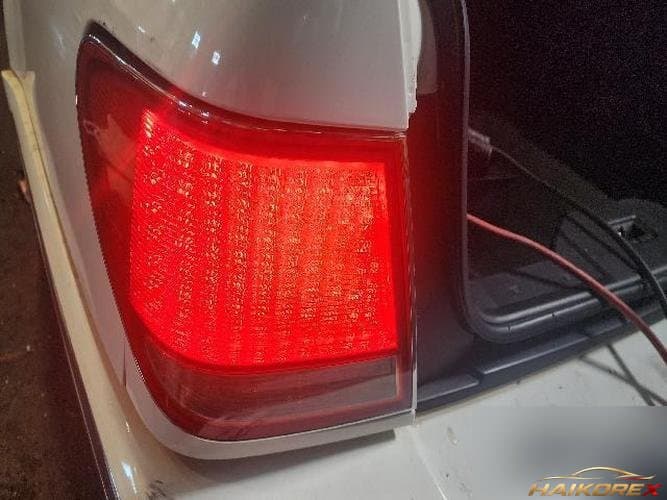 SsangYong Chairman 2006 — фонарь задний левый комбинированный