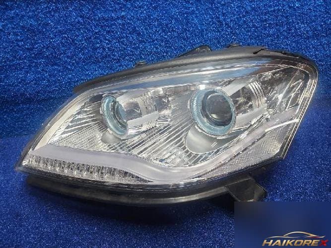 KG Mobility Chairman 2015 — фара передняя левая HID 8-pin