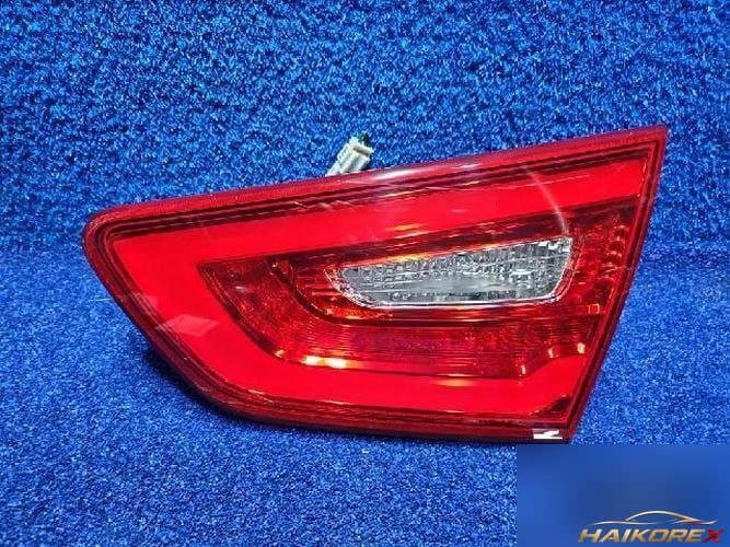 Kia K5 2015 — накладка крышки багажника с LED подсветкой номера 924042T6