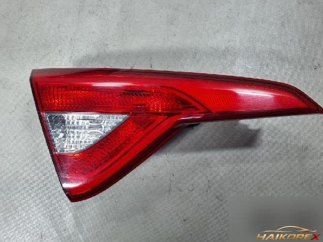 Hyundai Sonata 2015 — накладка задней двери (левая)