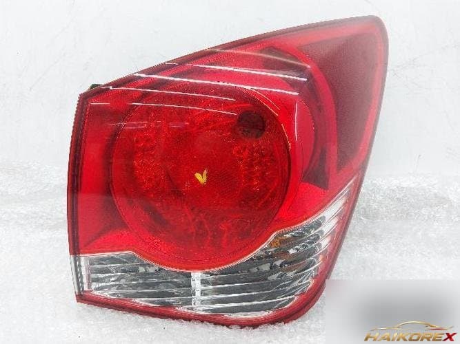 Chevrolet Cruze 2011 — комбинированный задний фонарь правый
