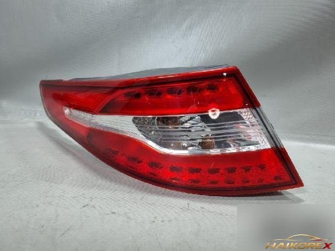 Kia K5 2012 — комбинированный фонарь задний левый (водительский)