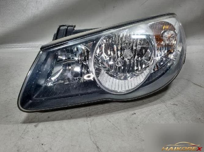 Hyundai Avante 2010 — фара левая (передняя)