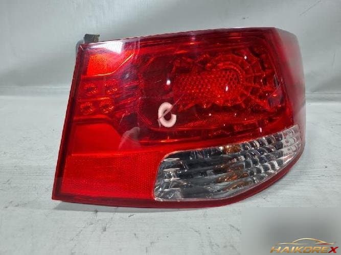 Kia Forte 2009 — фонарь задний комбинированный правый (пассажирский)