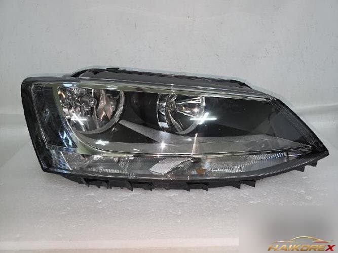 Volkswagen Jetta 2014 — фара правая 5C7 941 006A