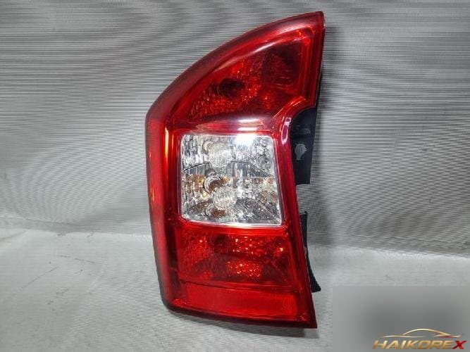 Kia Carens 2008 — комбинированный задний фонарь левый (водителя)