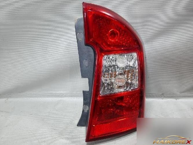 Kia Carens 2008 — комбинированный фонарь задний правый (пассажирский)