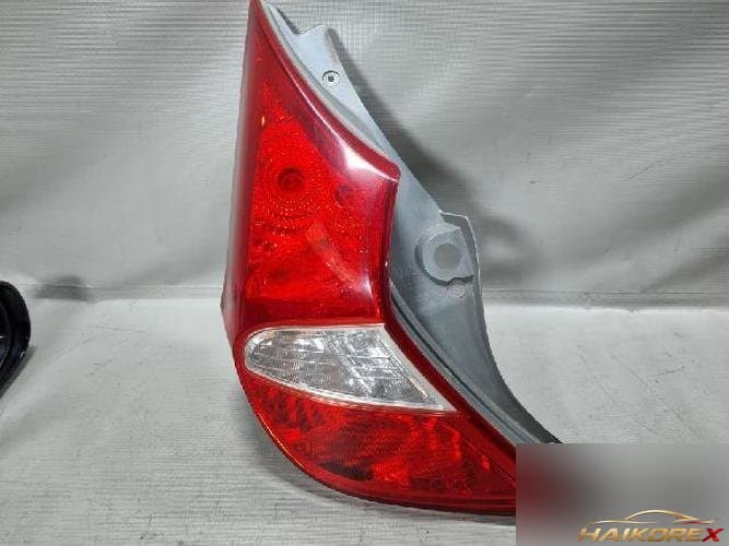 Hyundai Accent 2012 — фонарь задний левый (водительский) в сборе