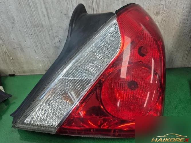 Renault SM5 2008 — задний комбинированный фонарь правый (пассажирский) 53802-527 2