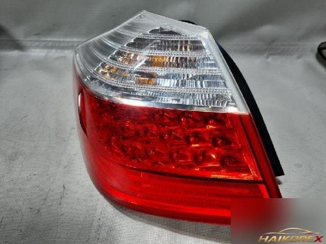 Hyundai Genesis 2009 — комбинированный фонарь (задний левый)
