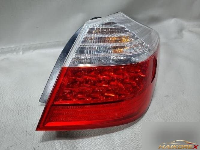 Hyundai Genesis 2009 — комбинированный фонарь задний правый (пассажирский)