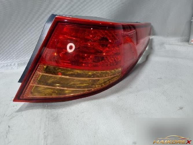 Kia K5 2012 — фонарь задний комбинированный правый (пассажирский)