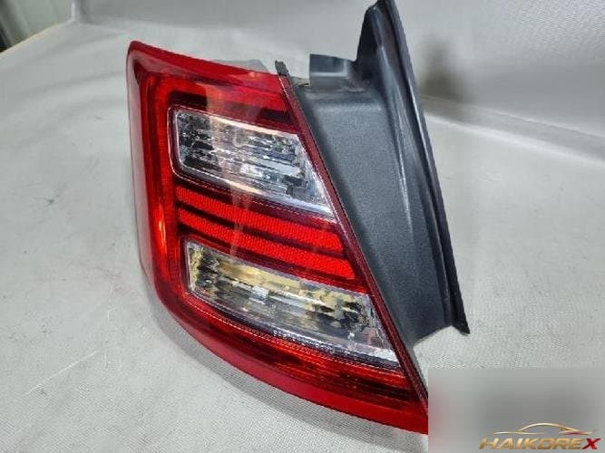 Ford Taurus 2013 — комбинированный задний фонарь левый (со стороны водителя)