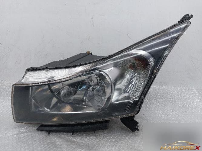 Chevrolet Cruze 2011 — фара левая