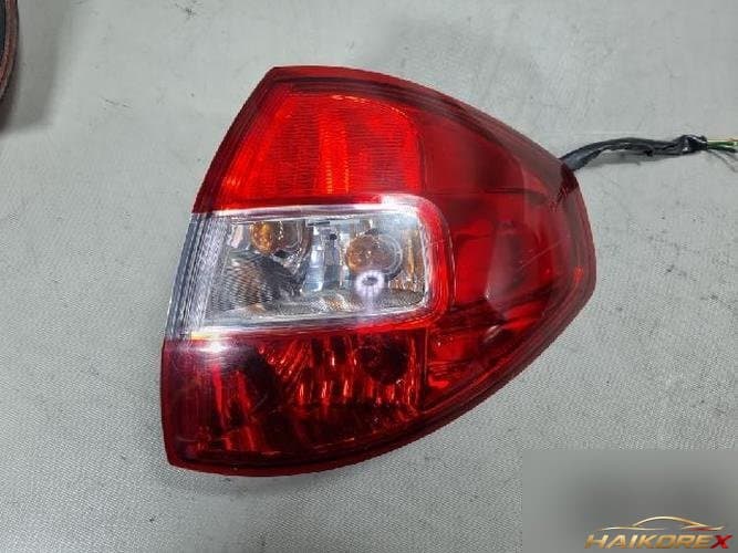 Renault QM5 2012 — фонарь задний комбинированный правый (со стороны пассажира)