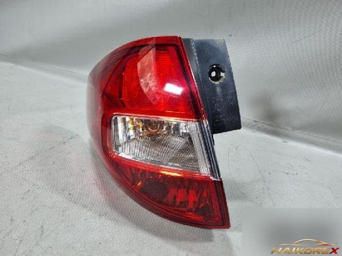 Renault QM5 2012 — комбинированный задний фонарь левый (водительский)