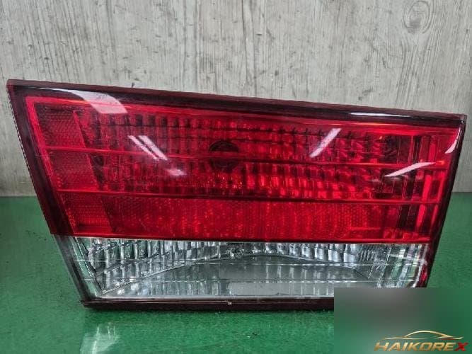 Hyundai Sonata 2007 — накладка крышки багажника левая 92403-3K0