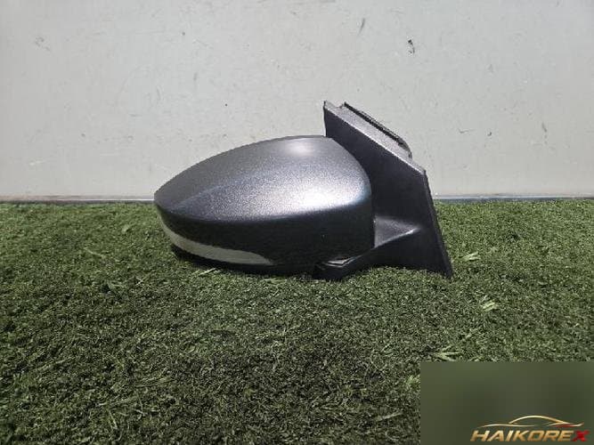 Ford Focus 2012 — боковое зеркало правое