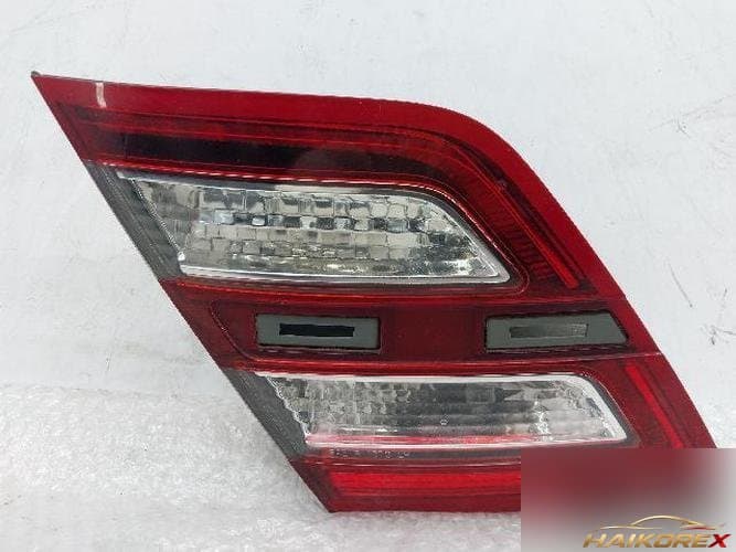 Ford Taurus 2014 — накладка задней двери (левая) DG13-15B503-B