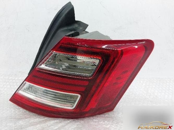 Ford Taurus 2014 — комбинированный задний фонарь правый DG13-13V504-A