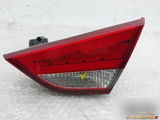 Hyundai Sonata 2013 — накладка крышки багажника правая с LED подсветкой номера 92404-3S3 2