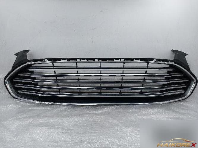 Ford Mondeo 2016 — решетка радиатора DS73-8150-J
