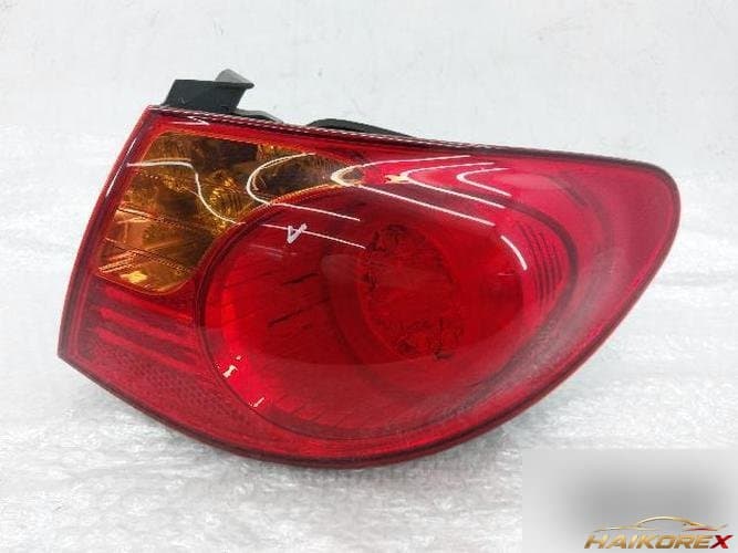 Hyundai Avante 2010 — фонарь задний комбинированный правый 92402-2Q000