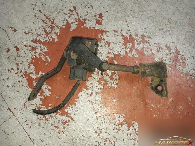 Kia K7 2012 — датчик парковки