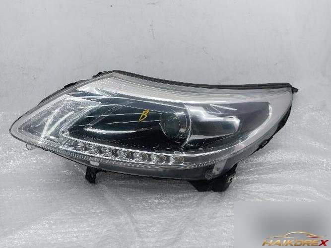 Renault SM5 2014 — фара левая (ксеноновая) 260606449R