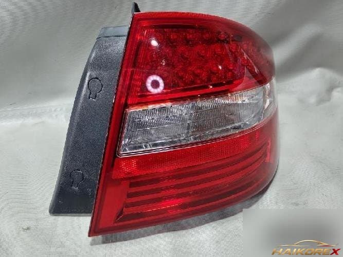SsangYong Chairman 2011 — комбинированный задний фонарь правый