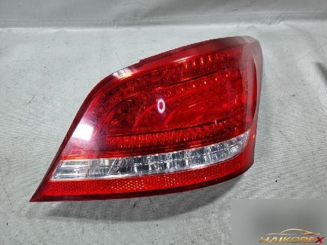 Hyundai Equus 2010 — комбинированный задний фонарь правый (пассажирский)