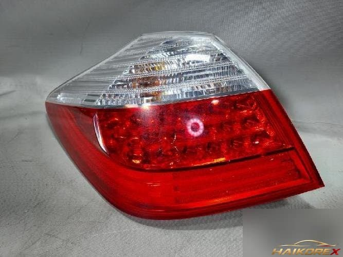 Hyundai Genesis 2008 — задний фонарь левый (водительский)