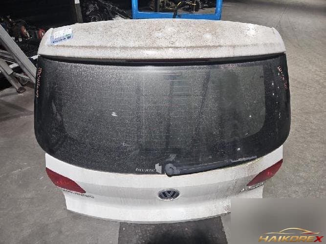 Volkswagen Tiguan 2016 — дверь багажника 5N0827025G
