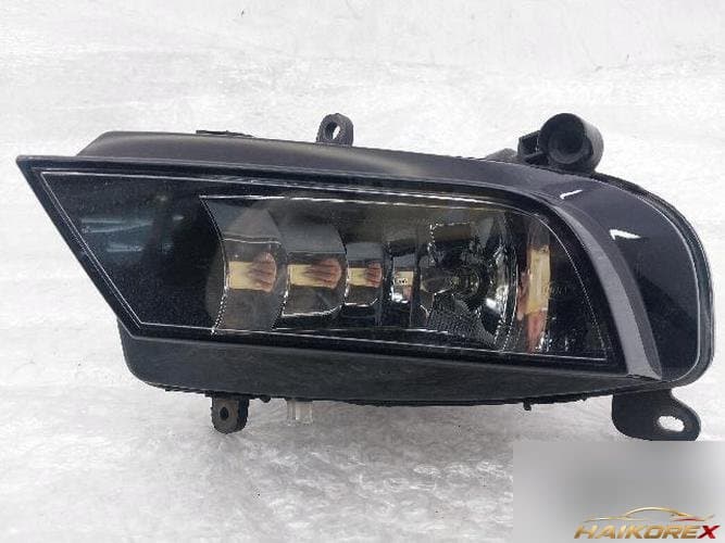 Audi A4 2013 — противотуманная фара левая (водителя)