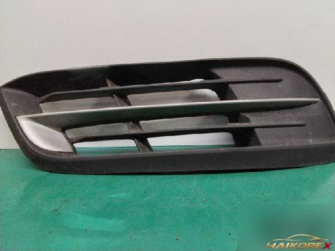 BMW 5 Series 2015 — противотуманная фара правая (пассажирская) 7331728