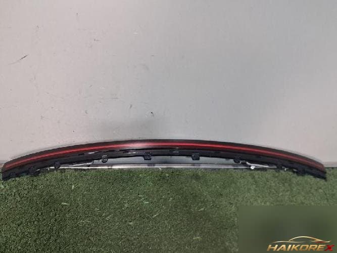 Hyundai Santa Fe 2023 — накладка левой задней двери 92409BE000