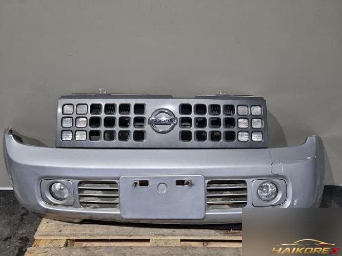 Nissan Cube 2004 — передний бампер