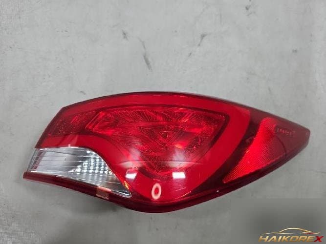 Hyundai Sonata 2014 — фонарь задний правый (комбинированный)