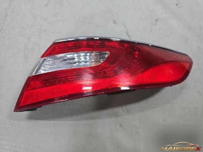 Hyundai Grandeur 2012 — фонарь задний комбинированный правый (пассажирский)