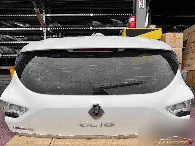 Renault Clio 2018 — дверь багажника