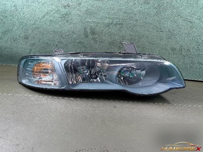 Renault SM5 2004 — фара правая