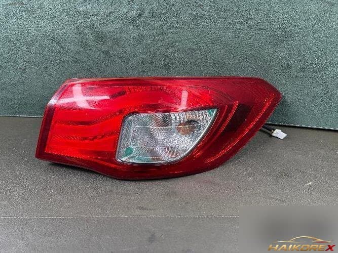 Kia Forte 2011 — комбинированный фонарь задний правый