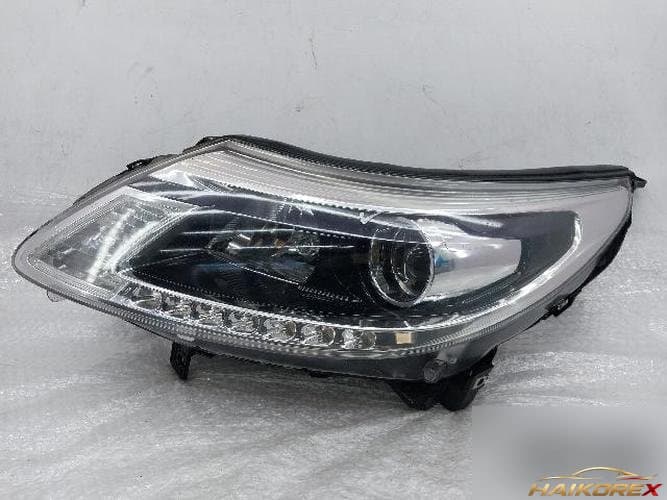 Renault SM5 2013 — фара левая 260601544R