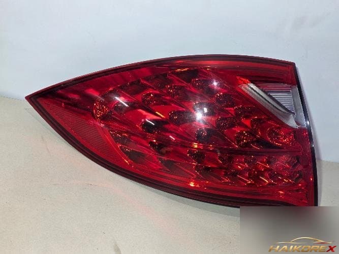 Porsche Cayenne 2011 — фонарь задний левый наружный 7P5945095F