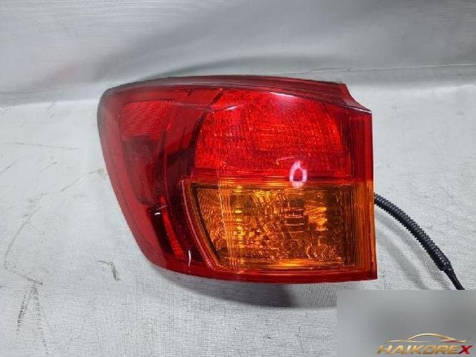Lexus IS 2007 — комбинированный фонарь задний левый (водительский)