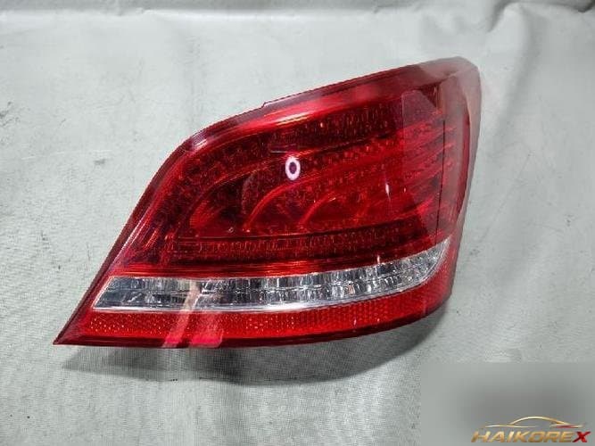 Hyundai Equus 2010 — комбинированный фонарь задний правый (пассажирский)
